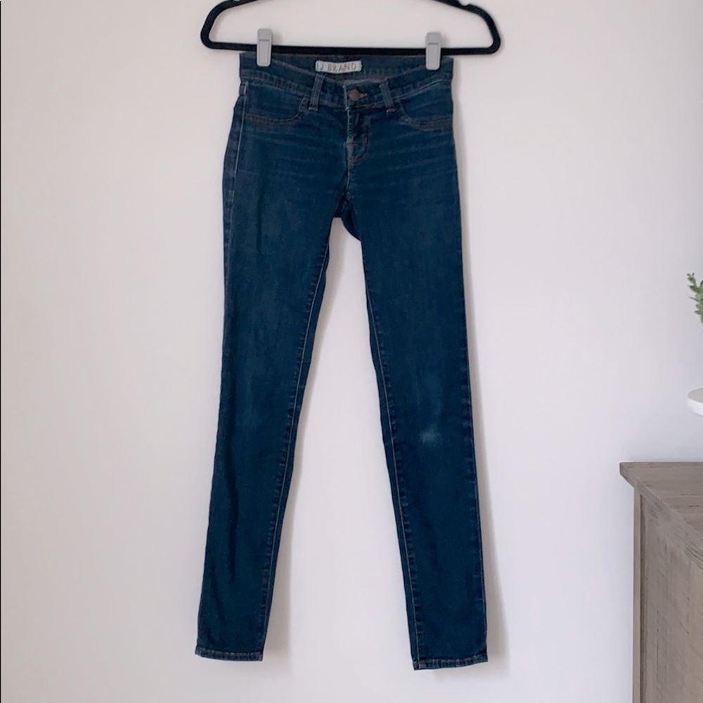 J Brand Skinny Legging Jeans in Starless wash